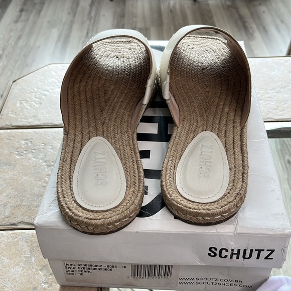 Schutz slide - Picture 7 of 8